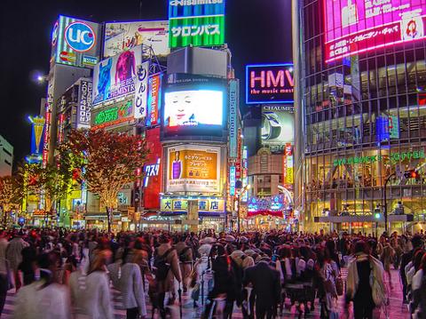 Shibuya Crossing at Night by /\ltus.