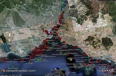 Idles ships anchored around the Bosphorus