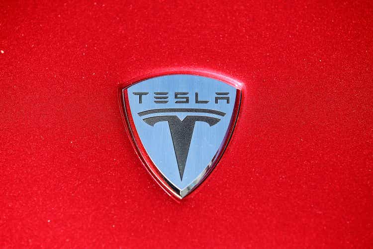 Gov. Arnold Schwarzenegger And Tesla Motors Make Announcement