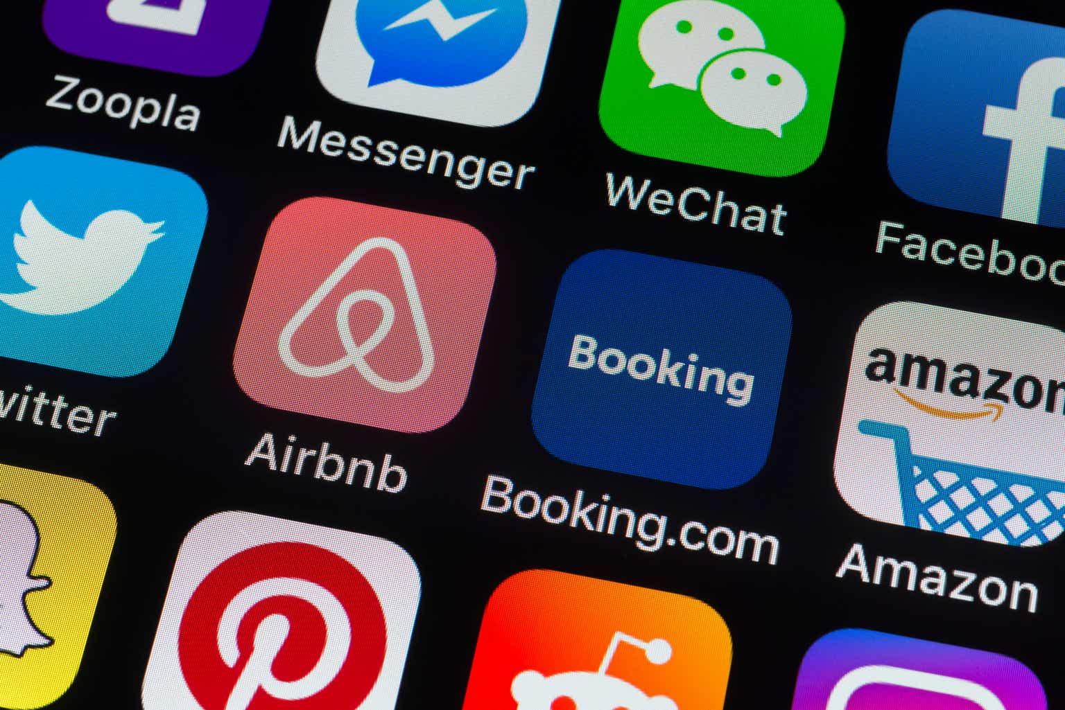 Zoopla. Booking Airbnb. Airbnb, booking.com,. Phone with booking Airbnb.