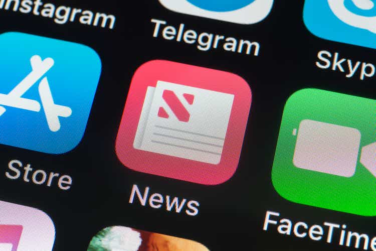 News, FaceTime, App Store and other phone Apps on iPhone screen