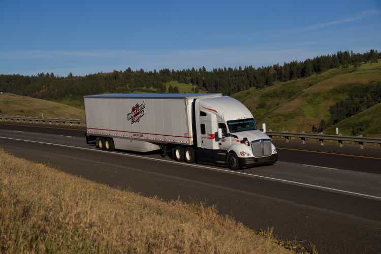 "Heartland Express" Semi-Truck