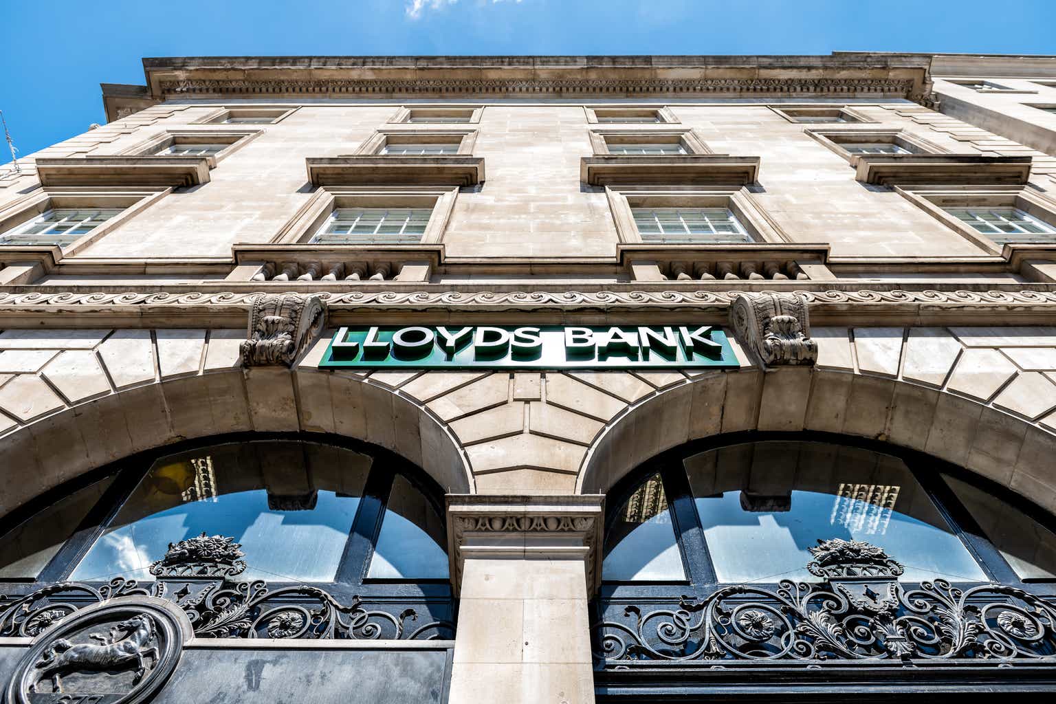 Lloyds: Undervaluation And Net Interest Income Grab Attention (NYSE:LYG)