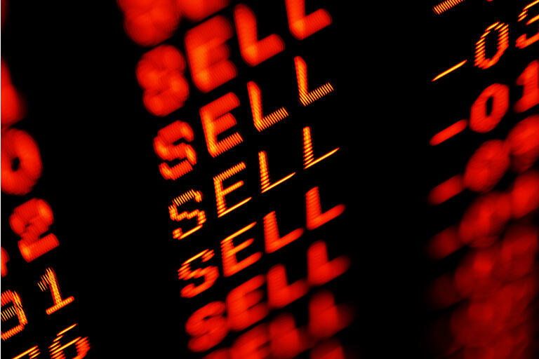 stock market crash sell-off - trading screen in red