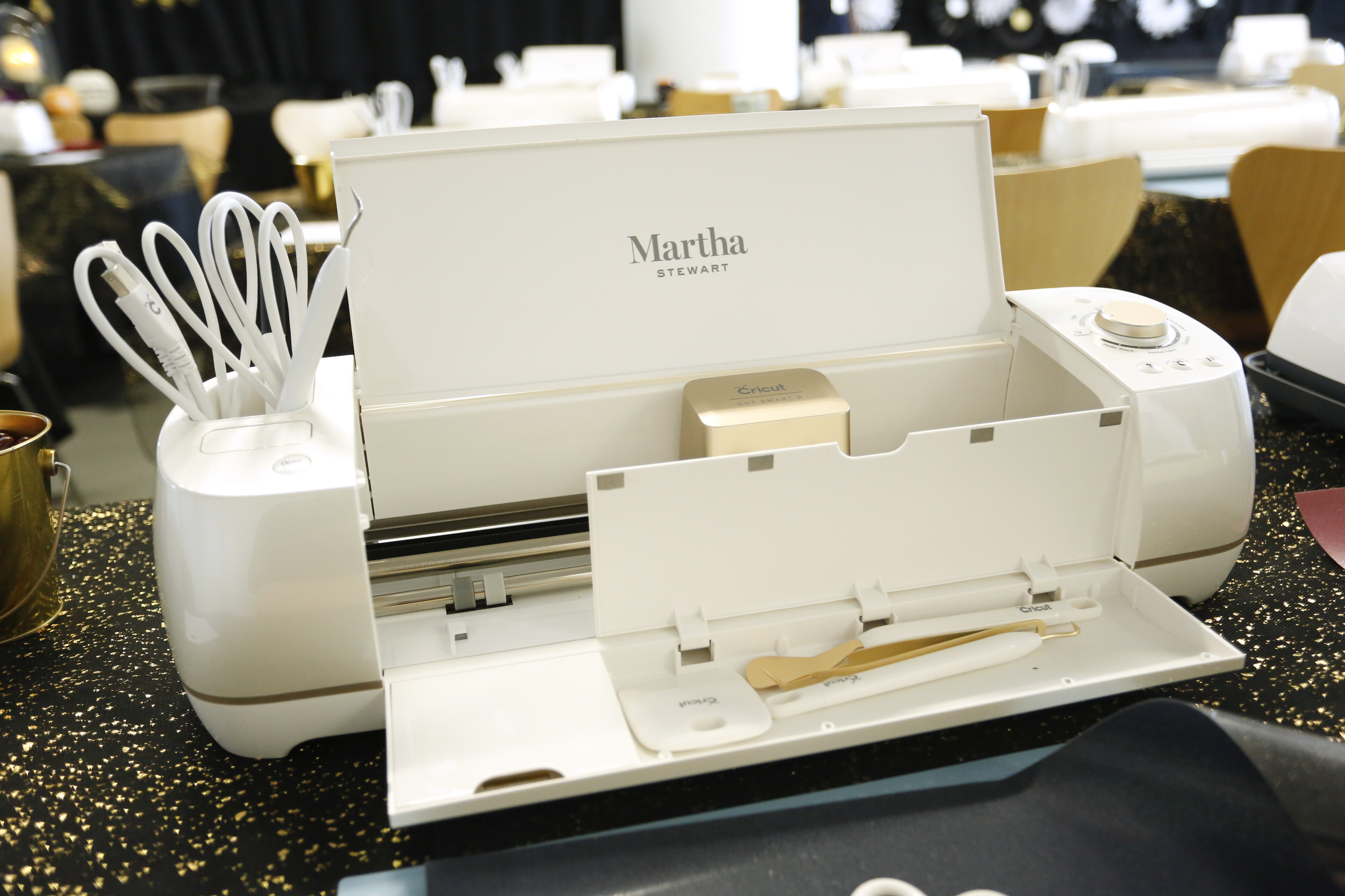 seekingalpha.com - Daniel Jones - Cricut's Plunge Offers A Way To Design Returns Into Your Portfolio (NASDAQ:CRCT)
