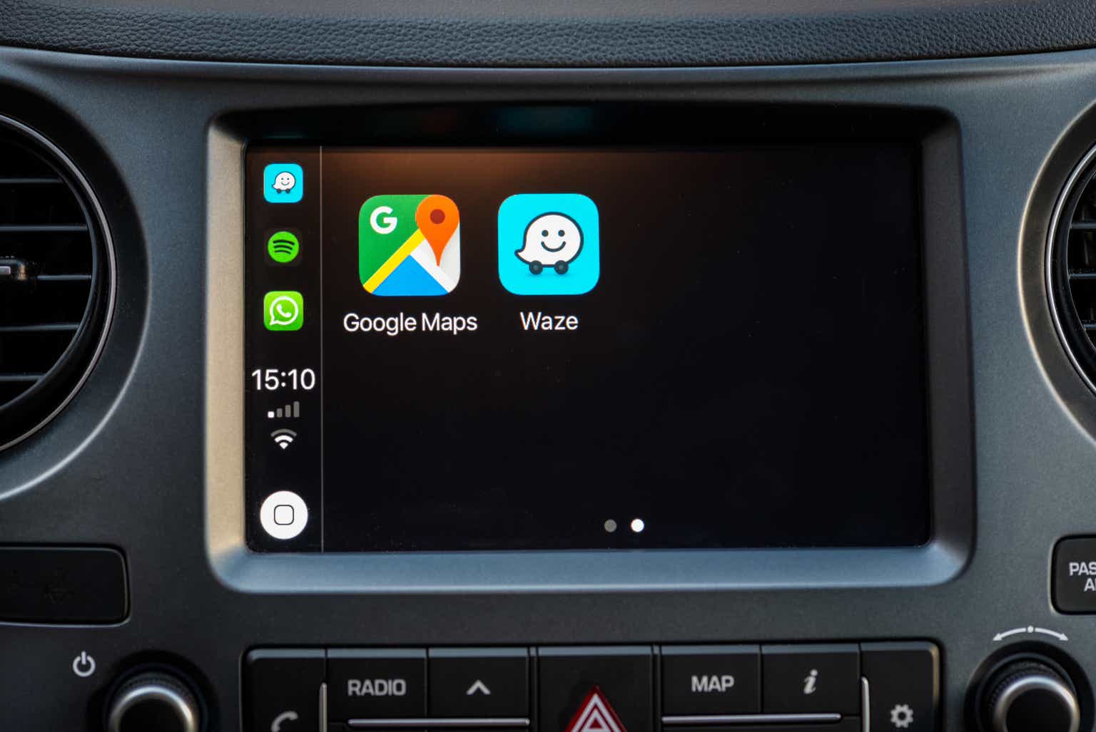 The Real Reason GM Is Dropping Apple CarPlay, Android Auto