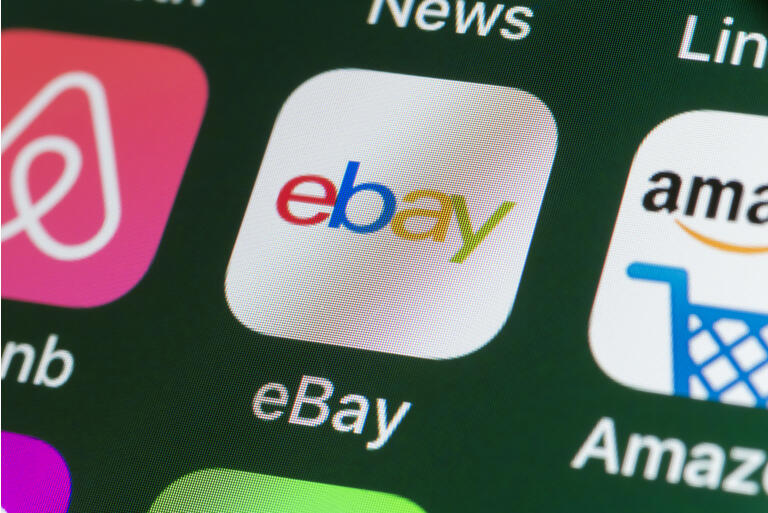 ebay, Amazon , Airbnb, News and other Apps on iPhone screen