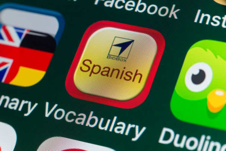 Vocabulary, Dictionary, Duolingo and other Apps on iPhone screen