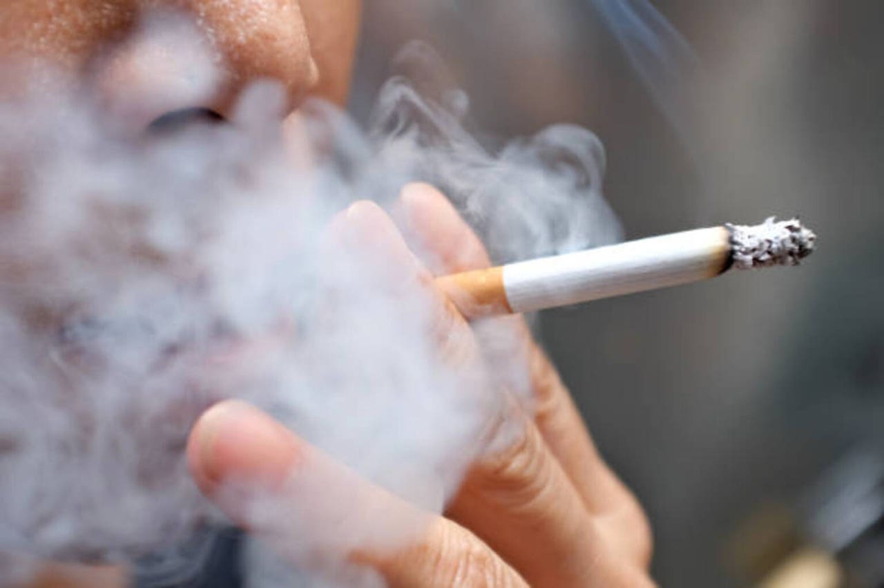 Philip Morris's white paper pushes for smoking shift, weighs on peers  (PM:NYSE)