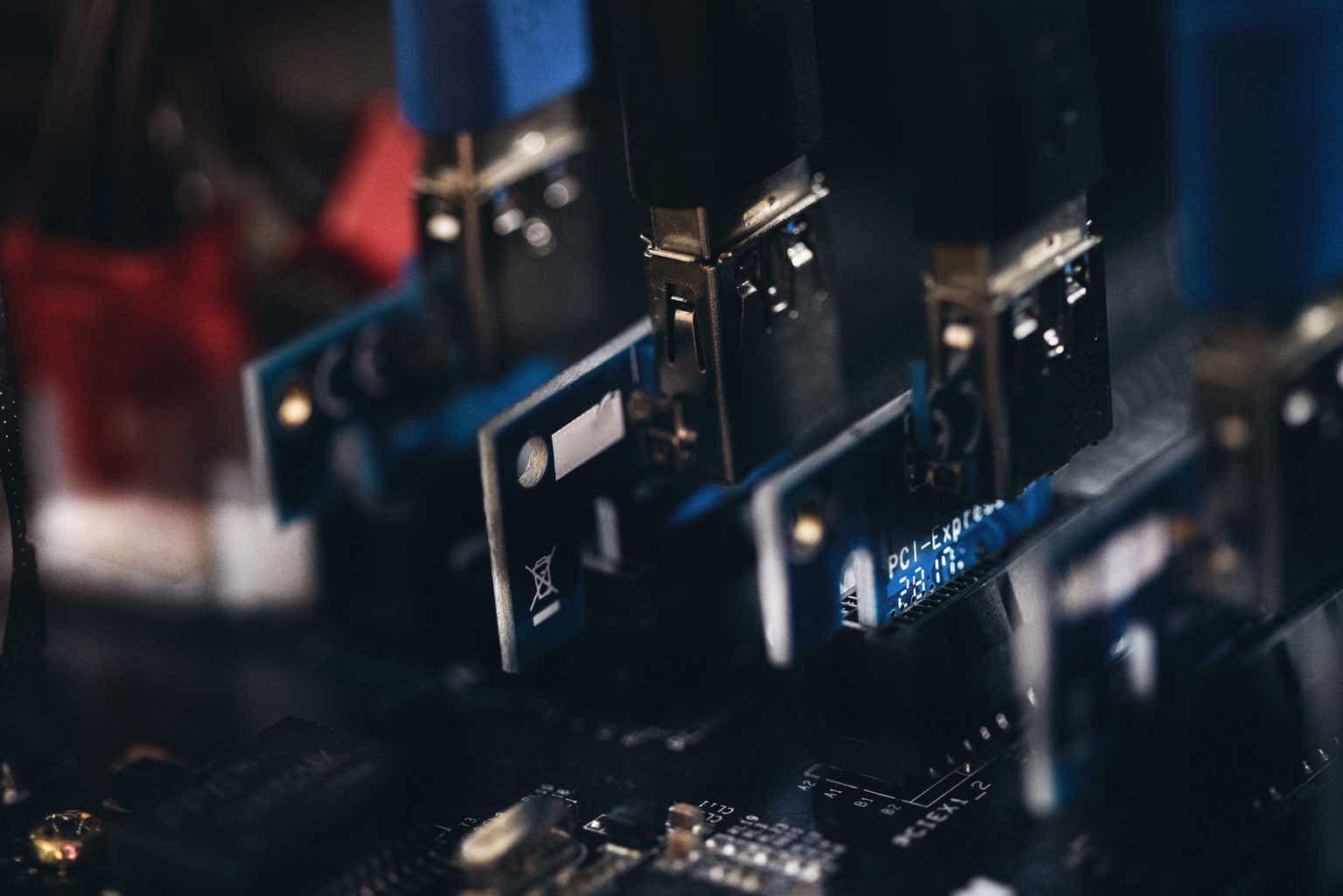 AMD Q1: You Still Have Time To Buy Before The Sentiment Shift