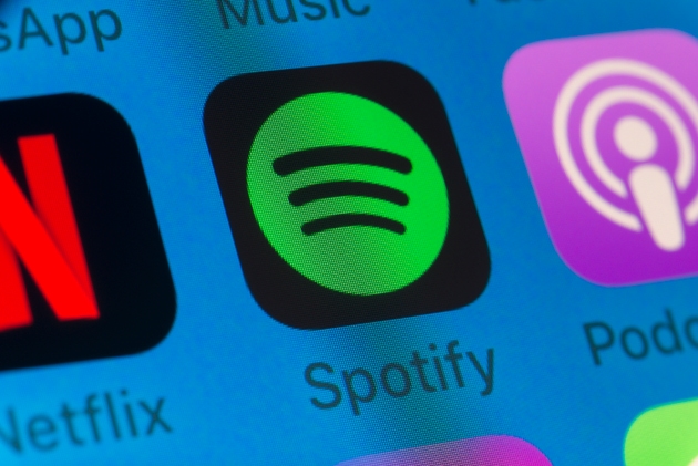 Spotify, Podcasts, Netflix and other cellphone Apps on iPhone screen