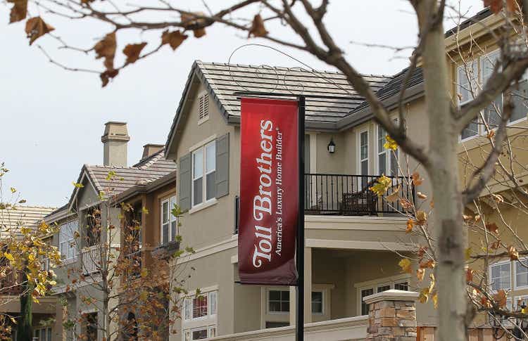 Toll Brothers Returns To Profitability