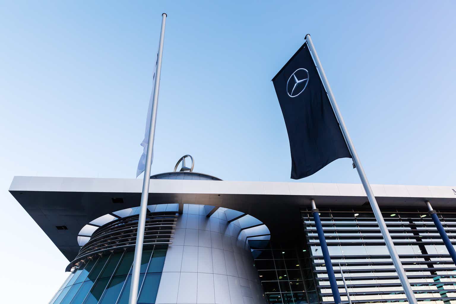 Mercedes-Benz: An Outlook For 2025 And Beyond (OTCMKTS:MBGAF)