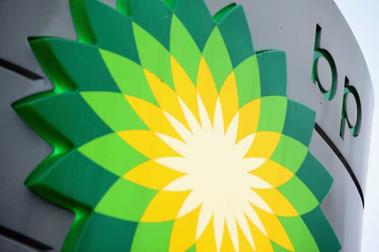 BP’s withdrawal from green commitments angers some, but investors lift shares 19% (NYSE:BP)