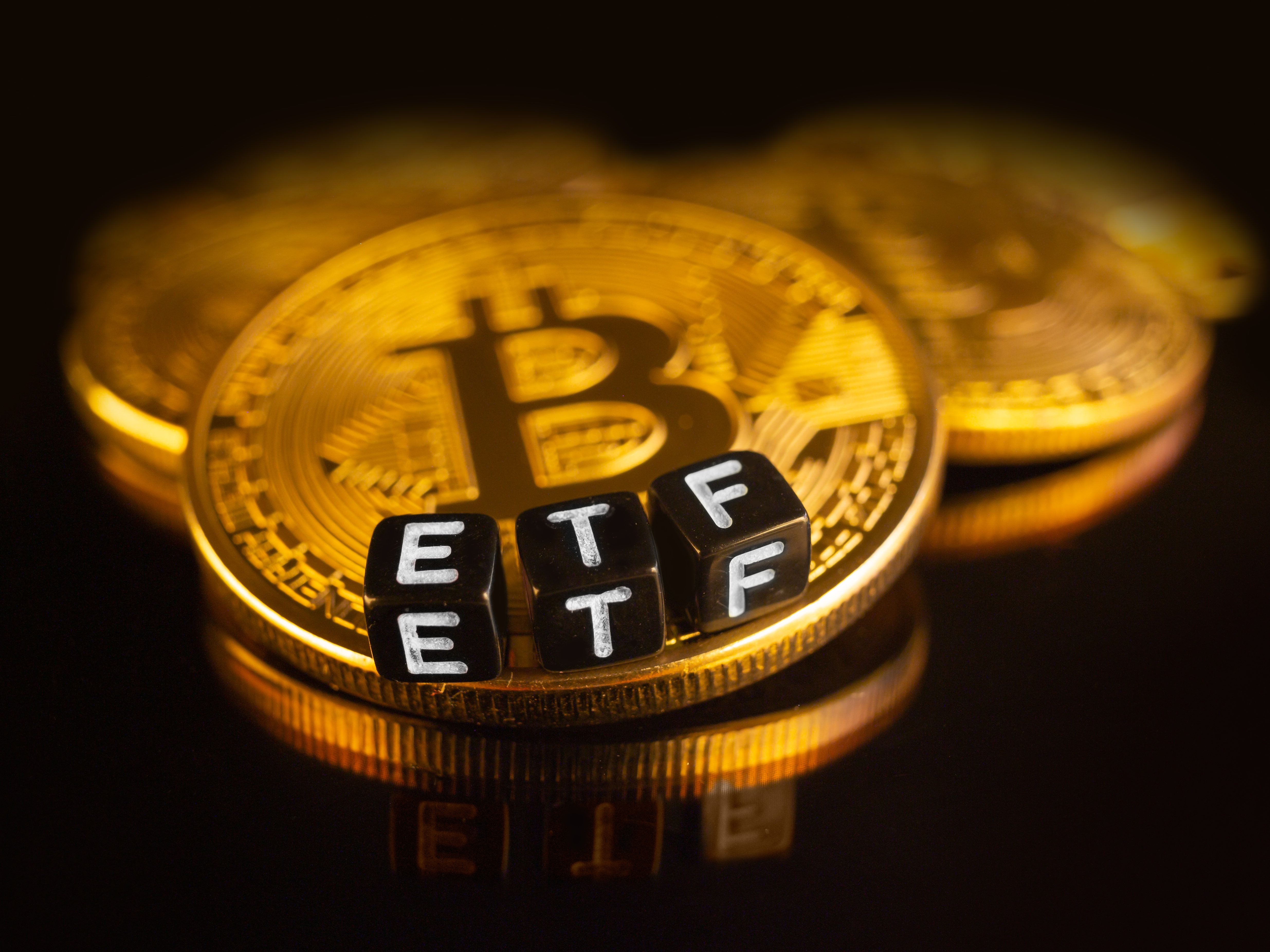 Fidelity Investments Reportedly Filing BlackRock-Type Spot Bitcoin ETF,  Acquire Grayscale