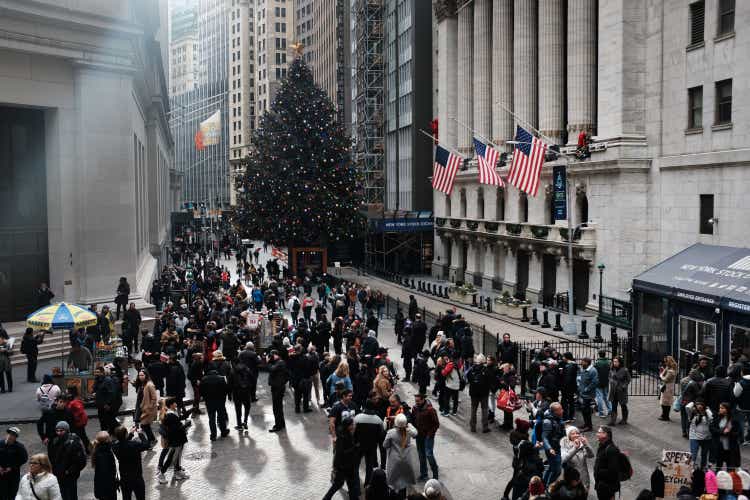 Tourists Visit New York City for the Holiday Season