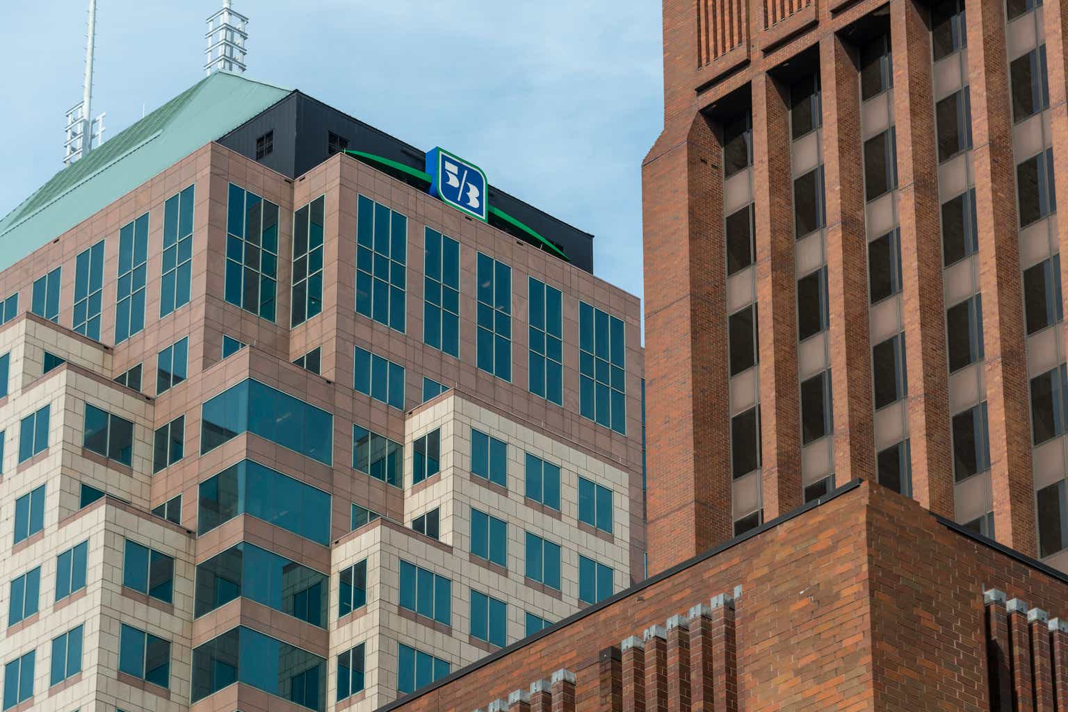 Fifth Third Near 5 Dividend Yield; Strong Buy Potential Among Bank