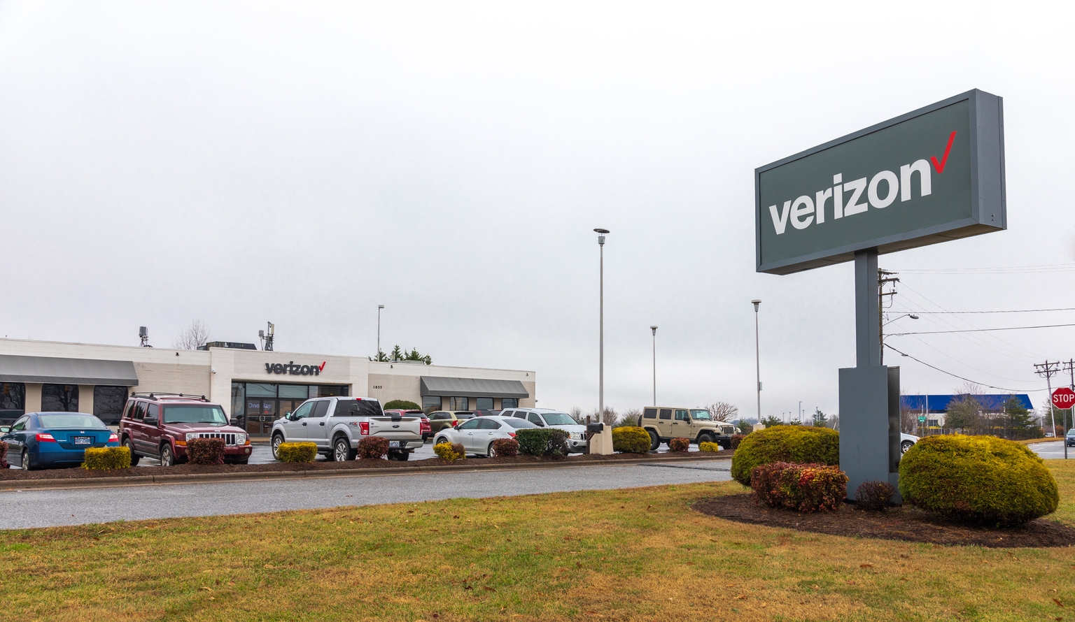 FrontView: Take Advantage Of This REIT Before Rates Drop (NYSE:FVR)