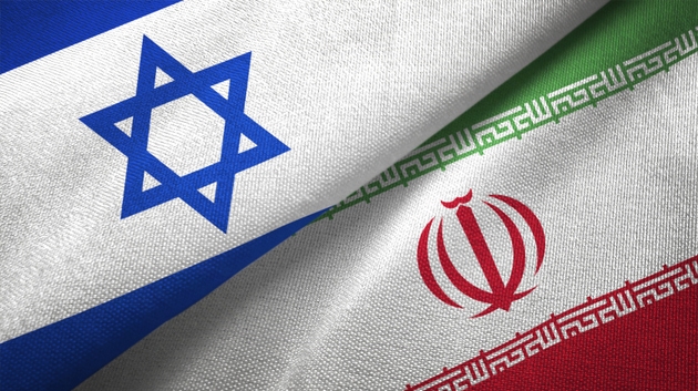 Dos banderas de Irán e Israel juntas, textura de tela textil