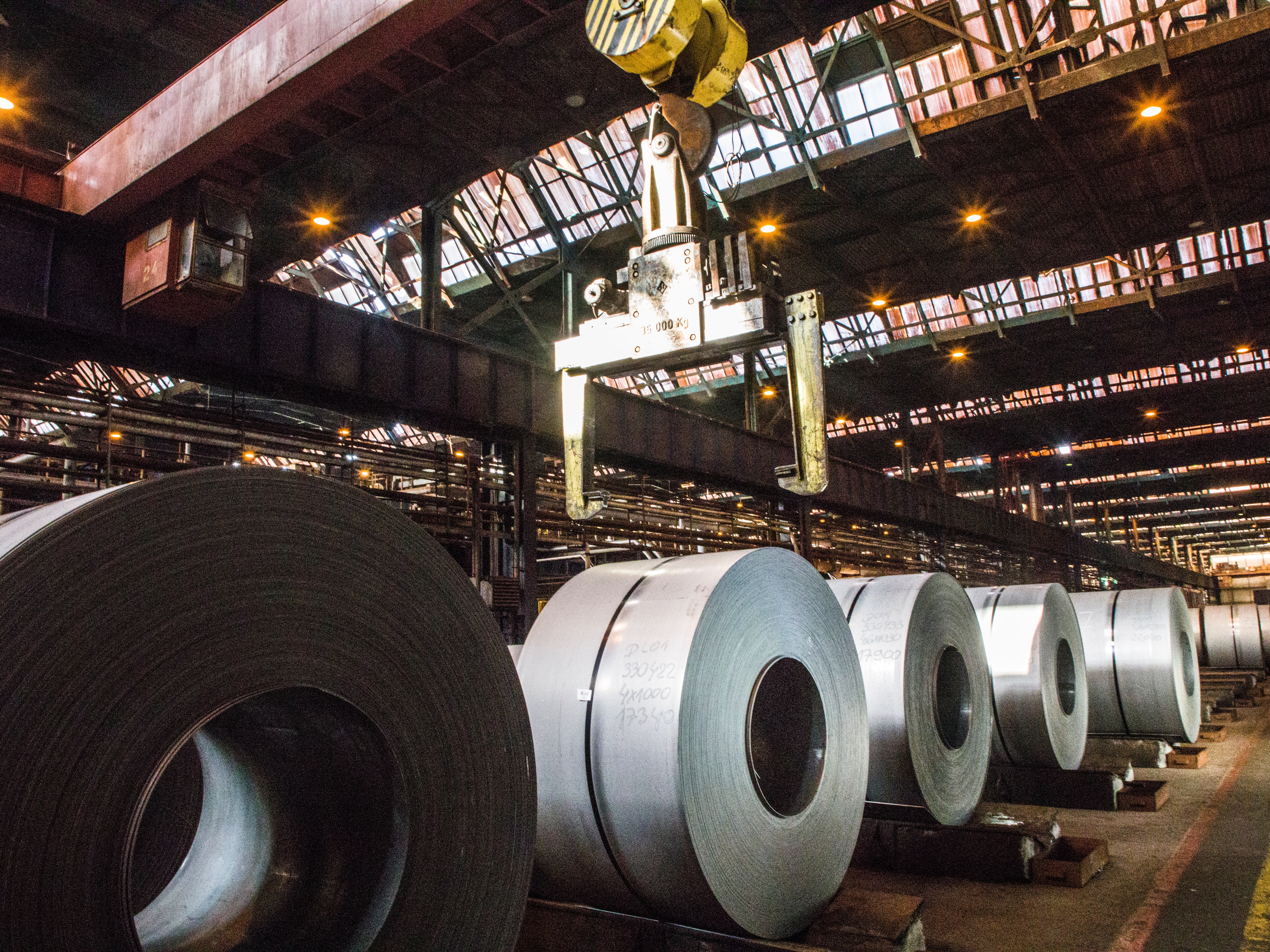 ArcelorMittal beats profit expectations on higher steel demand