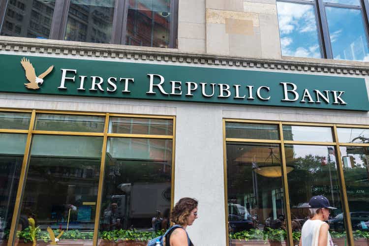 first-republic-stock-surges-as-u-s-weighs-expanding-emergency-lending