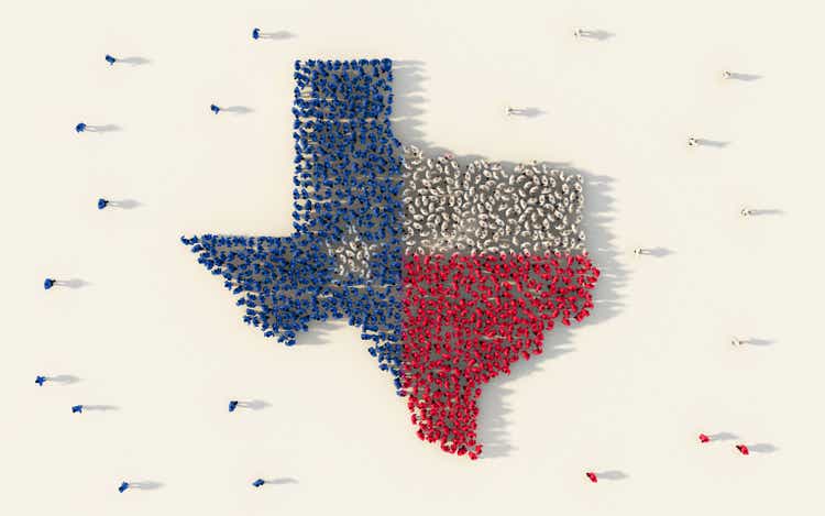 Große Gruppe von Menschen, die in den Vereinigten Staaten von Amerika eine texanische Flaggenkarte bilden, in sozialen Medien und Community-Konzept auf weißem Hintergrund. 3d-Zeichen Symbol der Crowdillustration von oben