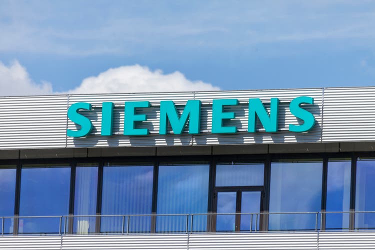 Siemens Logo on an office building in Nuernberg.