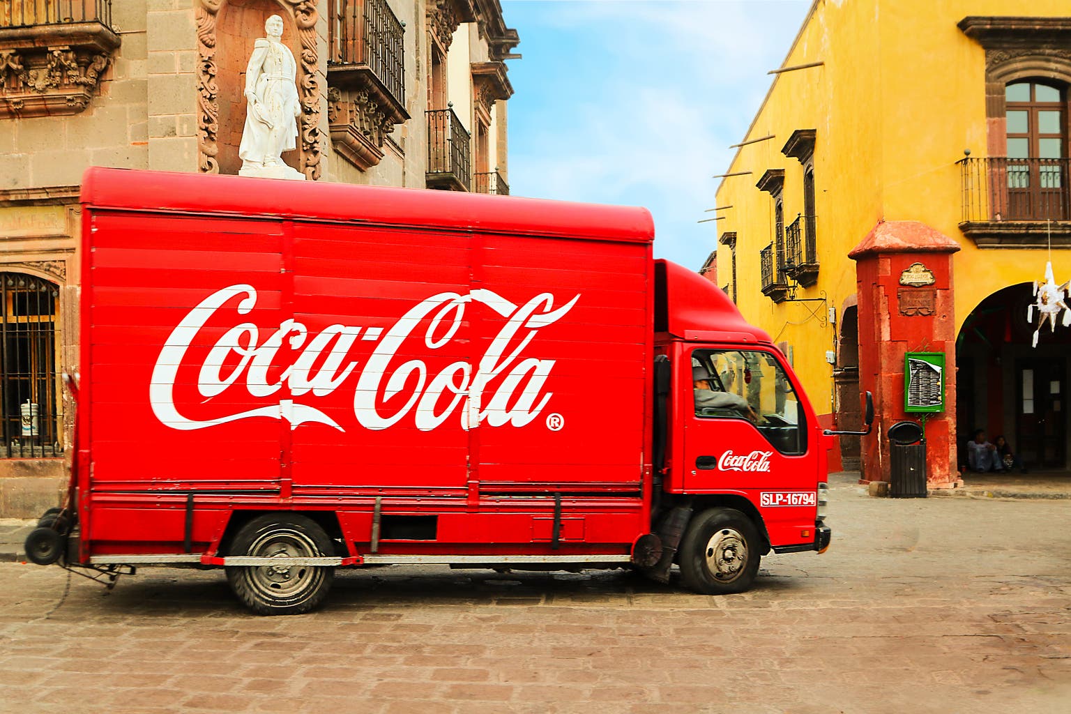 Coca-Cola FEMSA: Increased Capex, Reduced Long-Term FX Volatility (NYSE:KOF)