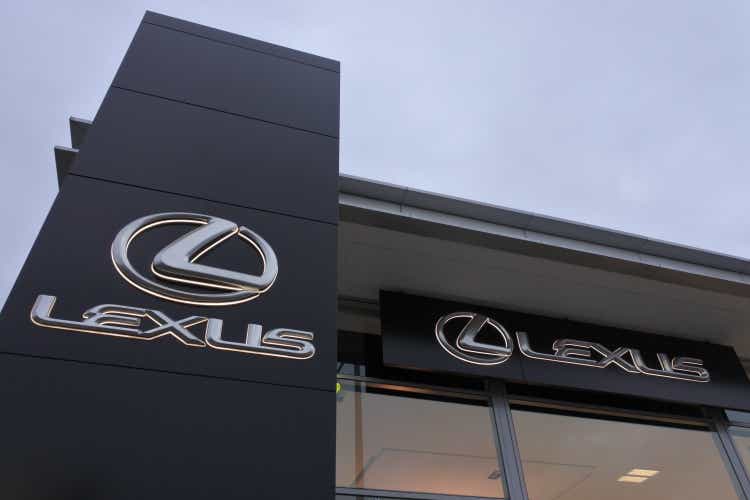 Lexus dealership showroom