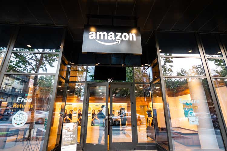 Amazon Hub Locker in San Jose"s downtown area