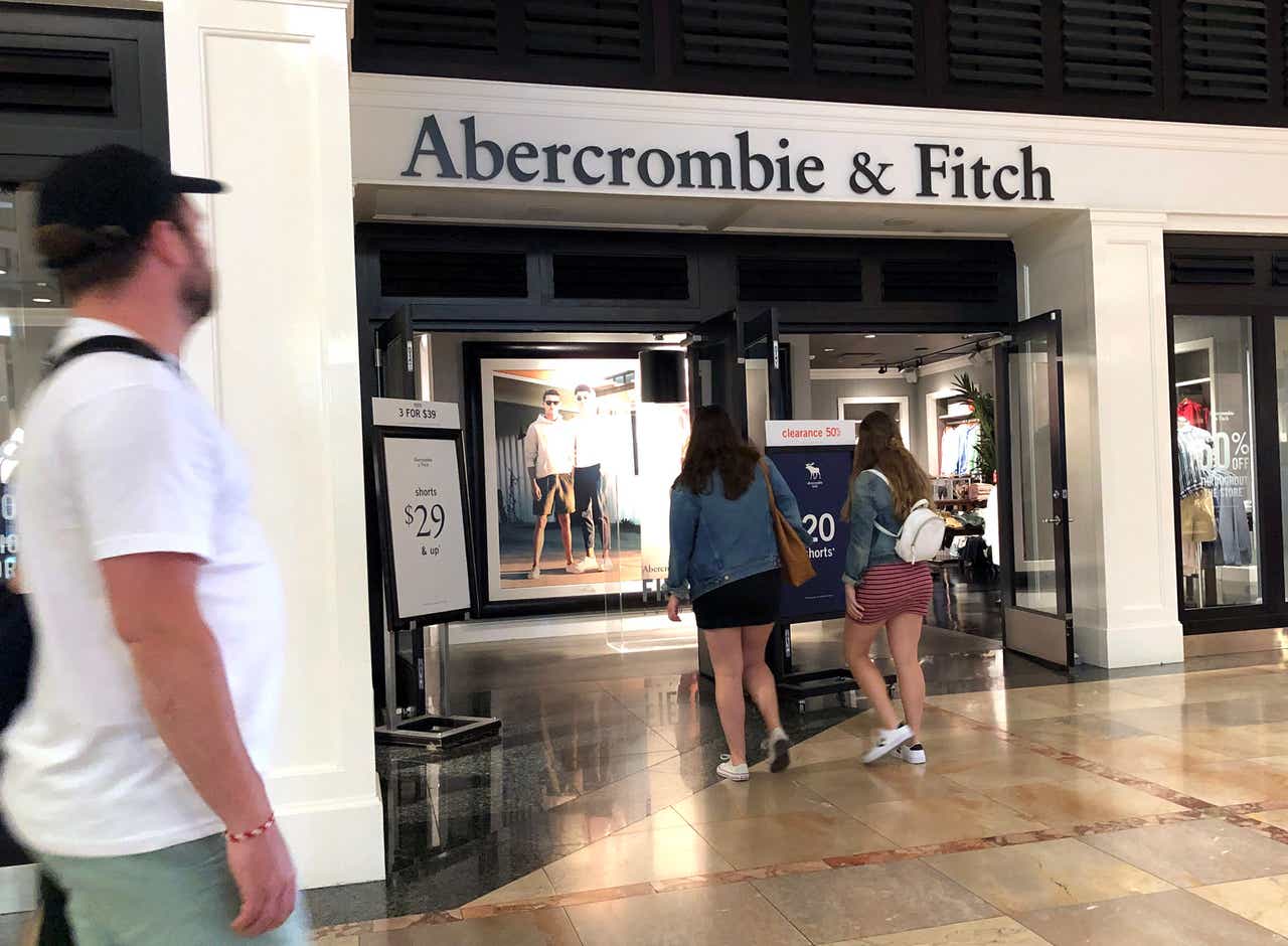 What Lululemon Could Learn From Abercrombie About Fat Shaming