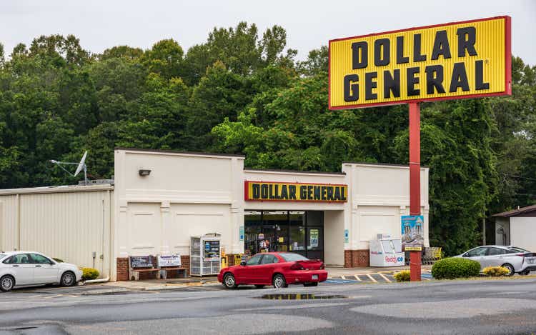 Dollar General store