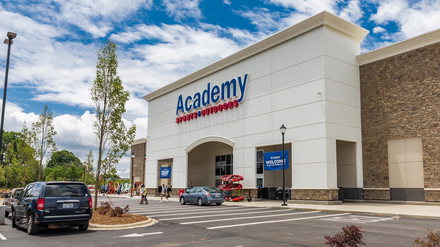 ACADEMY SPORTS & OUTDOORS