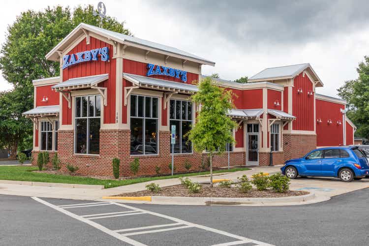 Zaxby"s Restaurant exterior