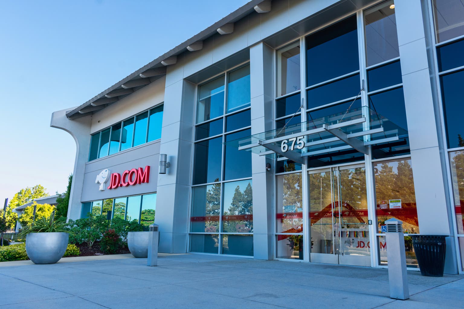 JD.Com Falls Again On Logistics In Southeast Asia After E-Commerce Defeat (undefined:JD)