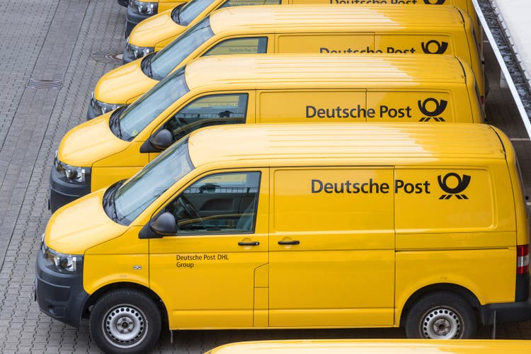 deutsche post camion flotta in Siegen germania