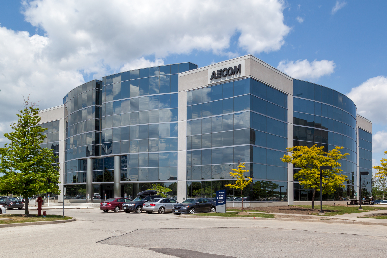 seekingalpha.com - Andrei Niculescu - AECOM: The Design Franchise Is Intact Despite The Legacy Contract Charge (NYSE:ACM)