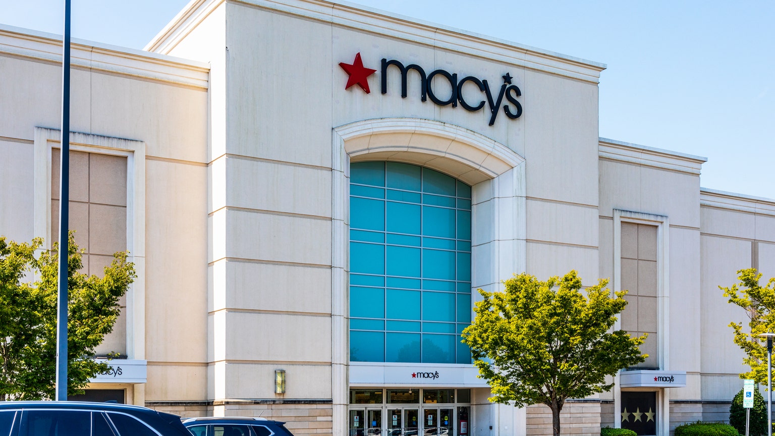 Macy's Business Is Struggling Despite Many Rescue Attempts