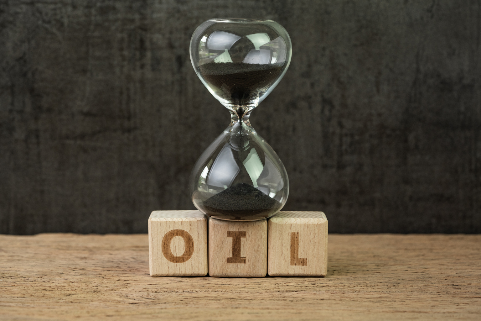 seekingalpha.com - Robert & Sam Kovacs - Oil Has Until July (NYSEARCA:USO)