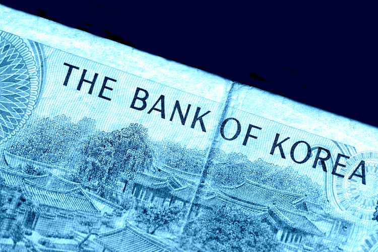 Outdated 1000 Korean Won note of 1983 issued close-up blue color toned