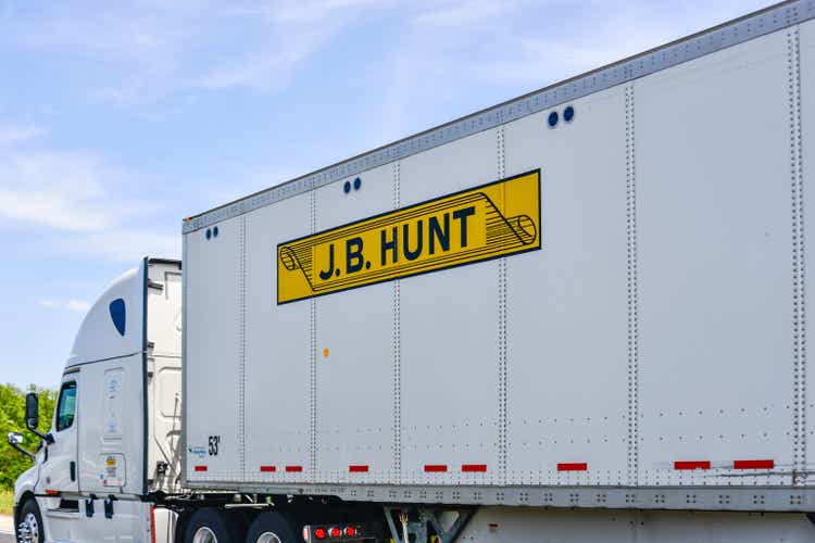 J.B. Hunt Shipping Truck