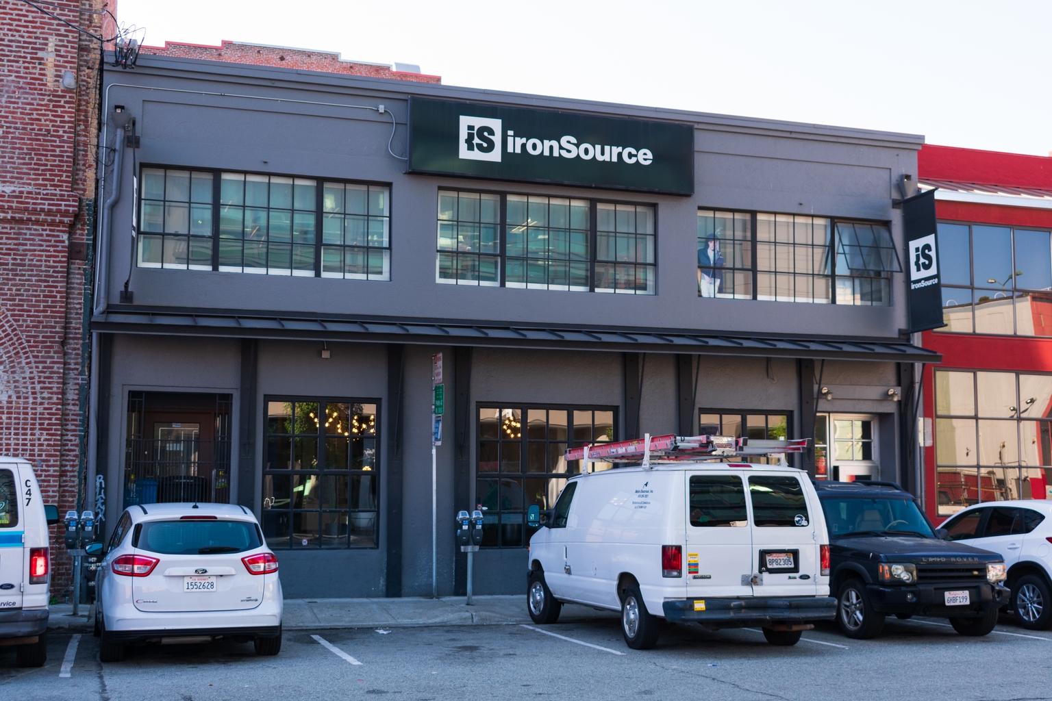 ironSource Profitable Software Business, JawDropping Revenue Retention Rates (NYSEIS