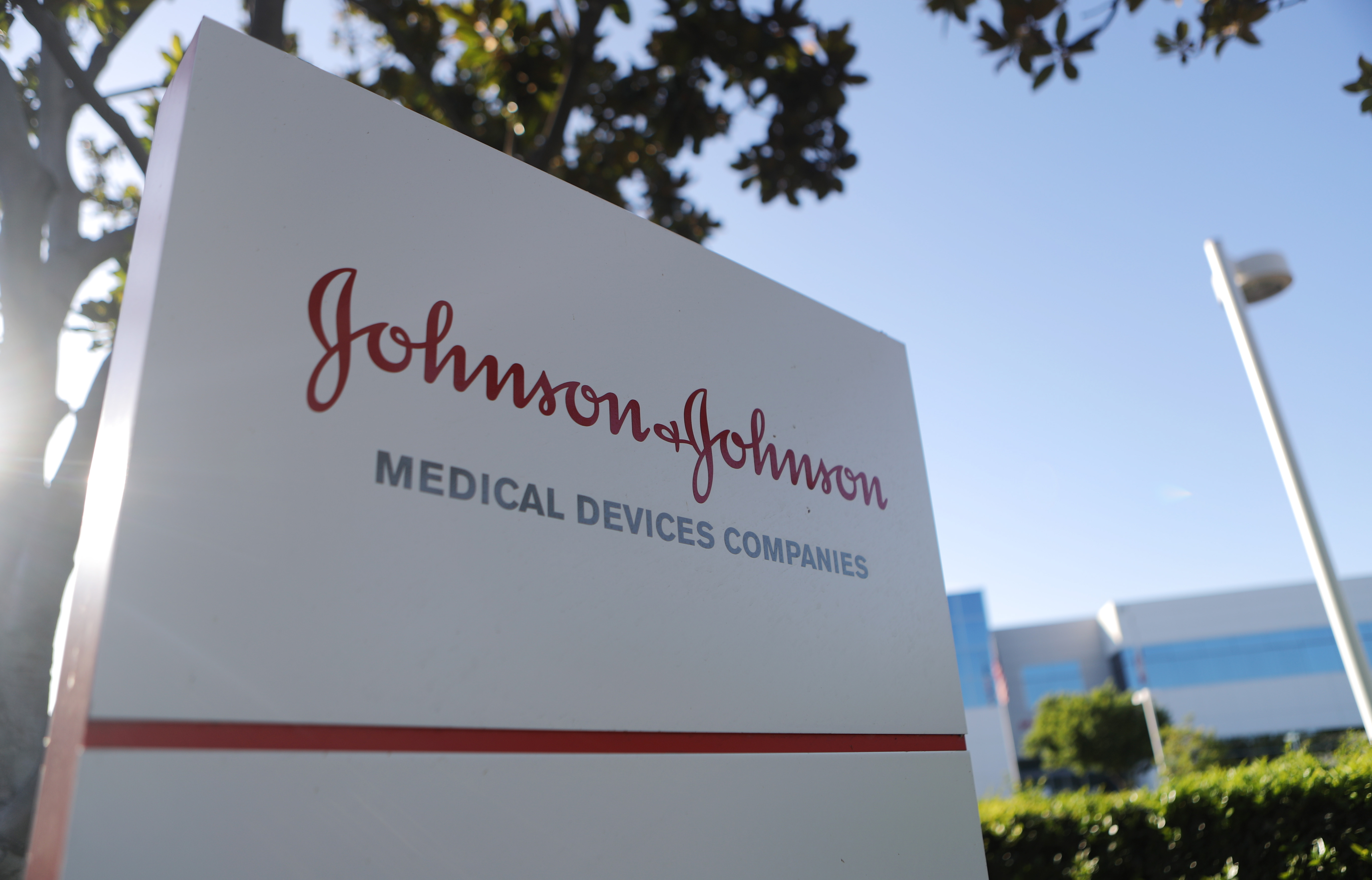 J J To Seek FDA Nod To Trial Surgery Robot In H2 2024 Seeking Alpha   Image 1170407683 