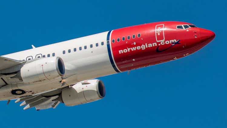 Boeing 737 MAX Noorse lucht neemt af van de luchthaven van München