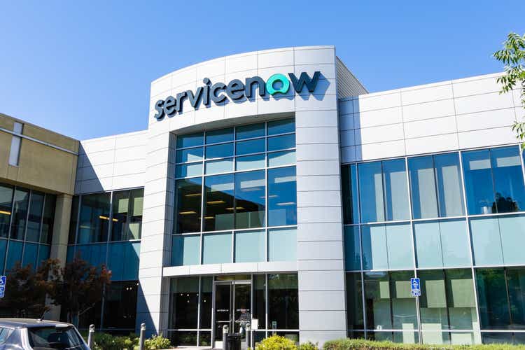 ServiceNow loses ground even with J.P. Morgan's new upbeat views