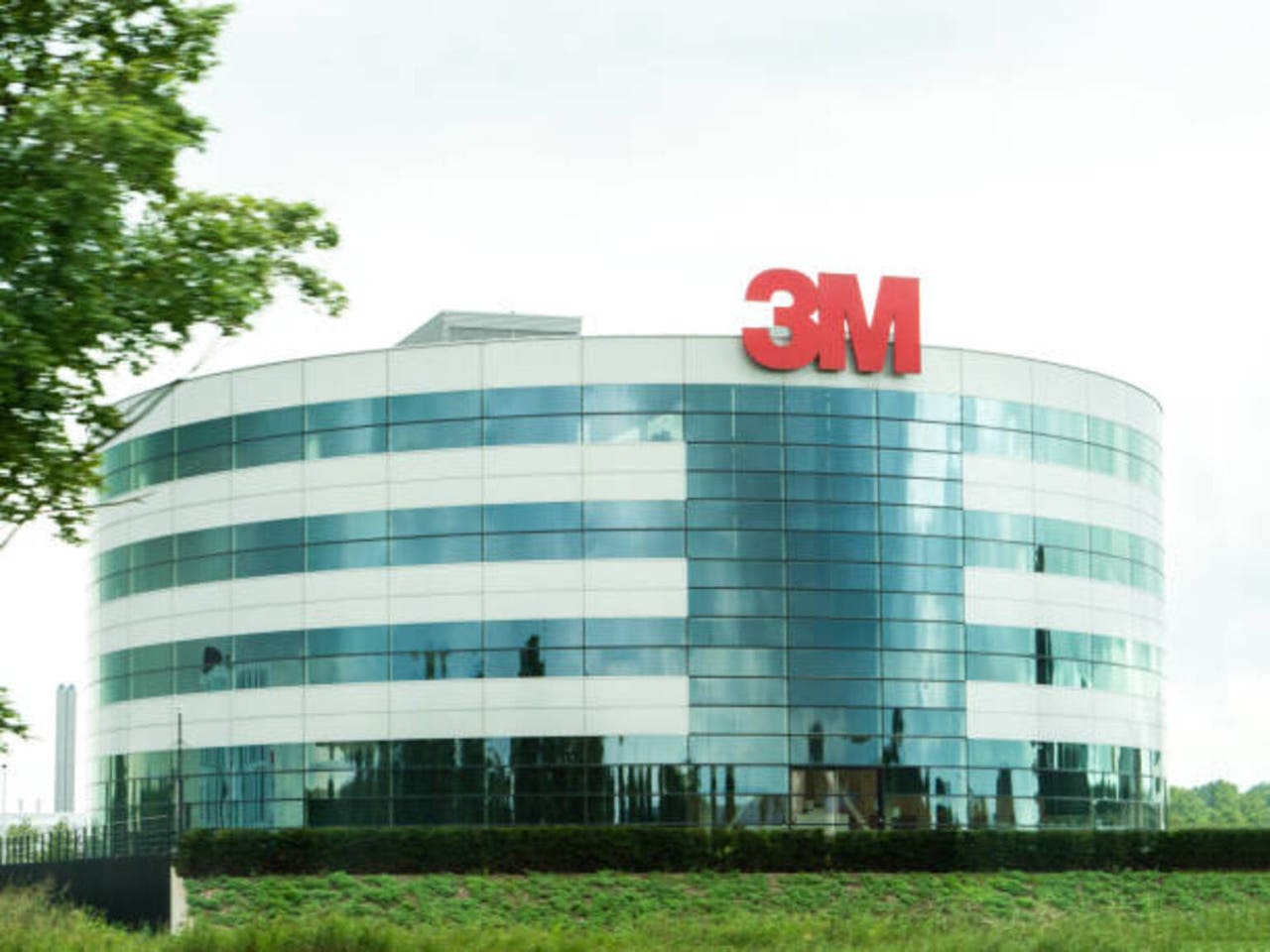 3M sees Q2 growth accelerating as data center demand surges, CEO says