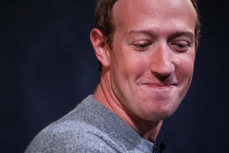 Facebook CEO Mark Zuckerberg And News Corp CEO Robert Thomson Debut Facebook News