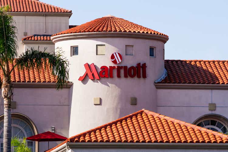 Exterior view of San Francisco Airport Marriott hotel