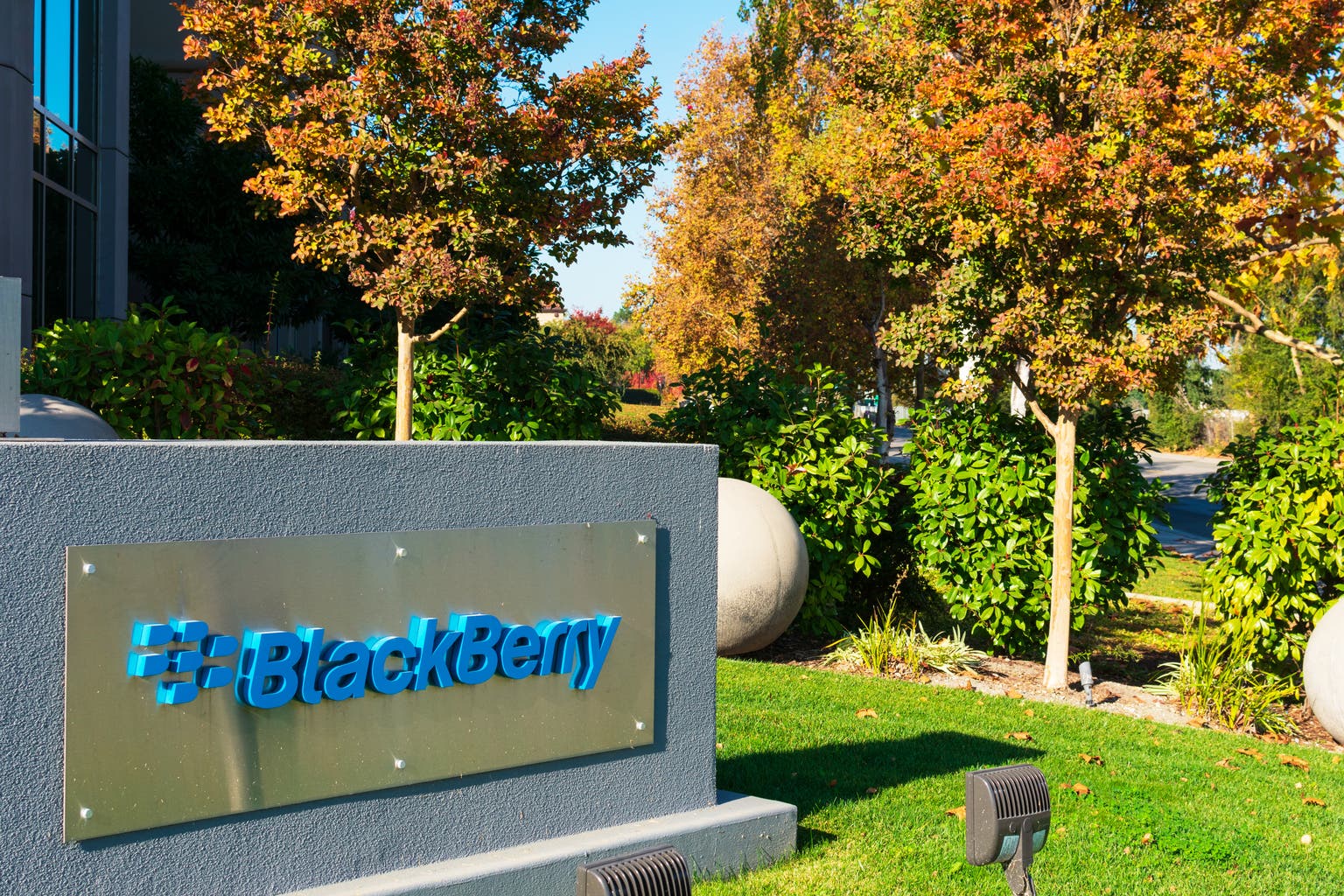 5 Considerations Ahead Of BlackBerry’s Q1 Report (NYSE:BB)