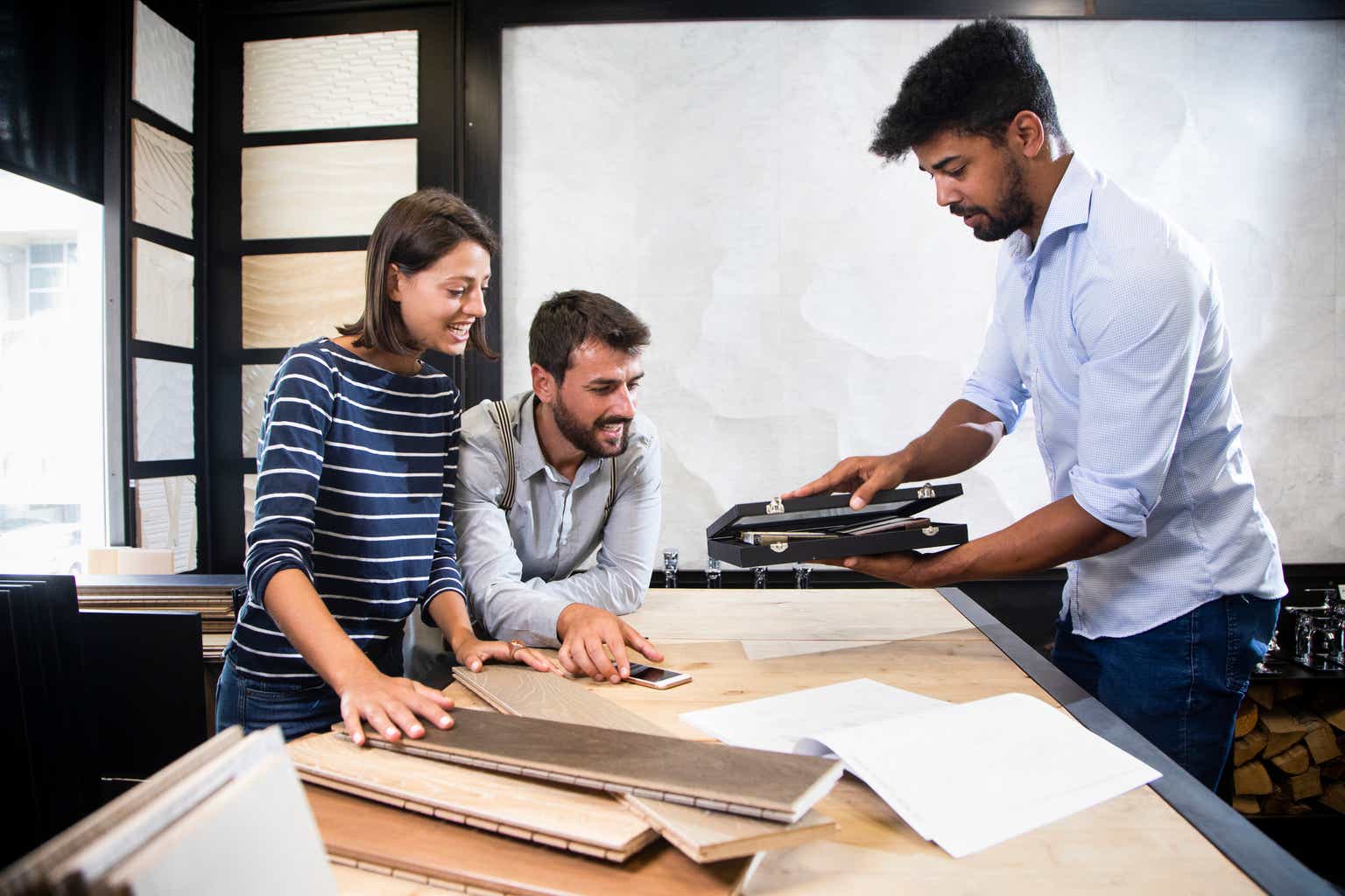 LL Flooring: Poor Business Model Makes This An Unattractive Investment (NYSE:LL)